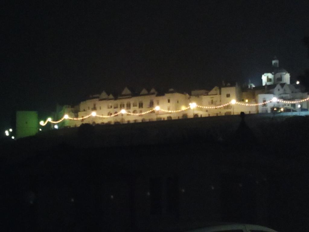 Dimora Antonianna In Valle D'Itria Locorotondo Δωμάτιο φωτογραφία